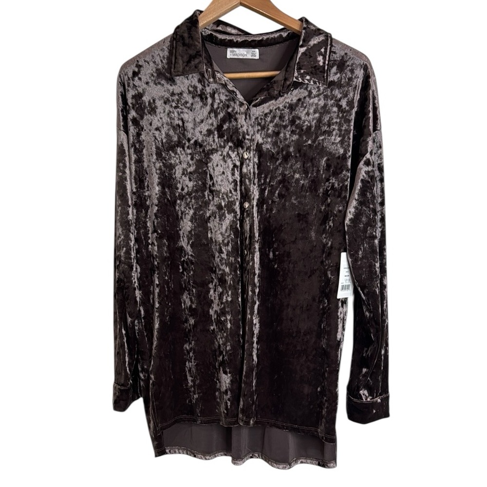 89th & Madison Women’s Collared Button Down Crushed Velvet Shirt in Iron size M